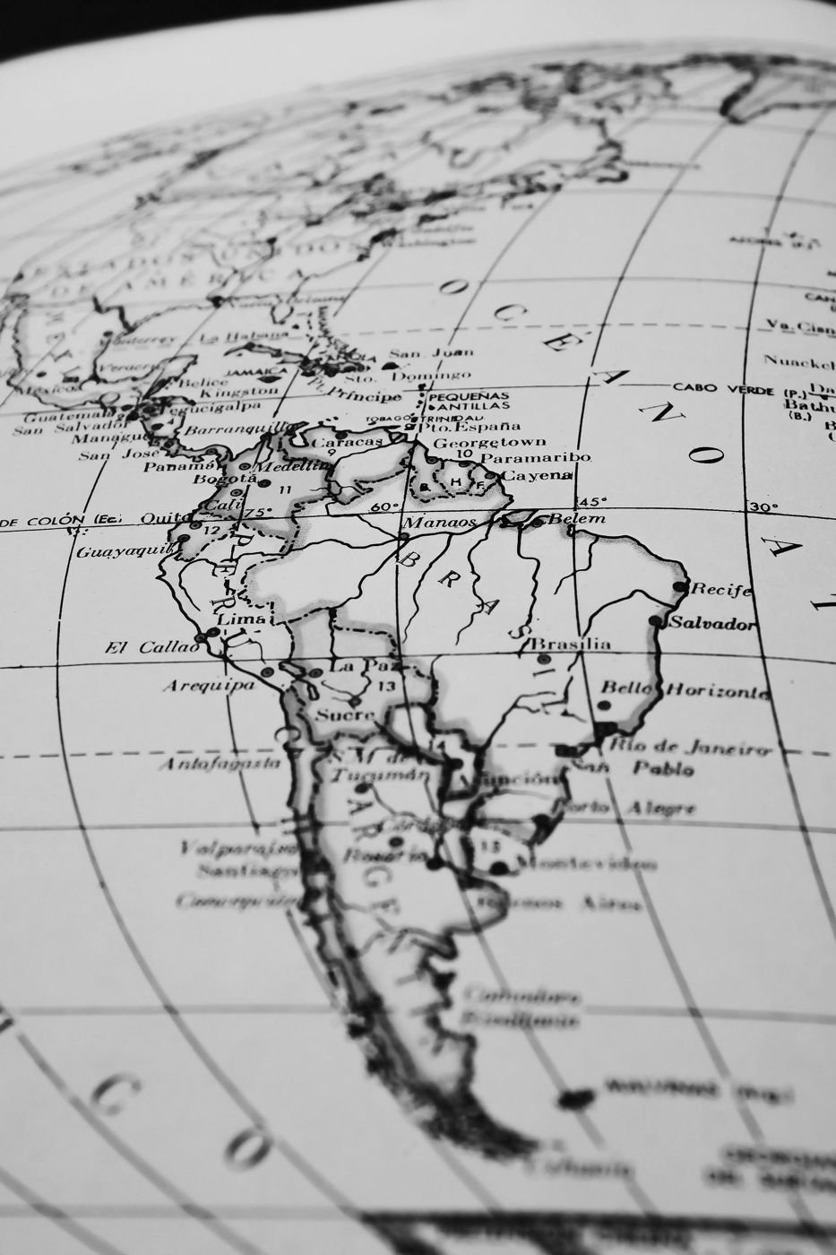 Mapa antigo da América do Sul, em preto e branco